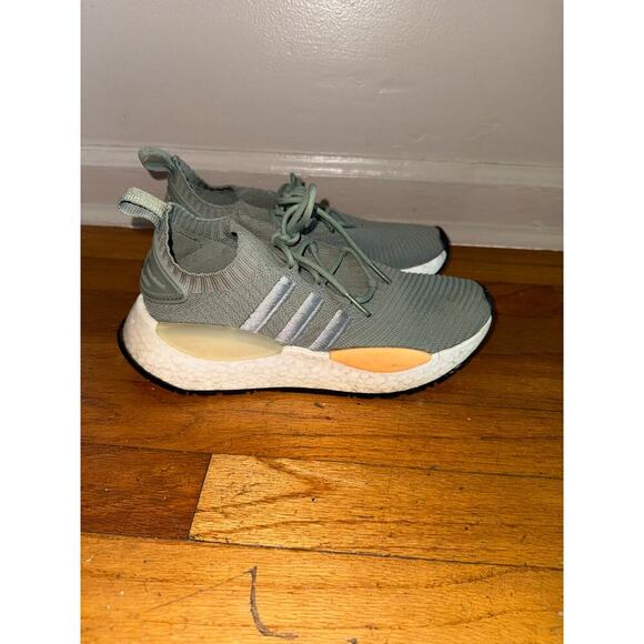 Adidas Originals NMD_R1 Silver Green Women's Running Sneaker IE9884 US8 - Picture 2 of 10
